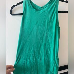 Lululemon size 4 Green racer back tank top